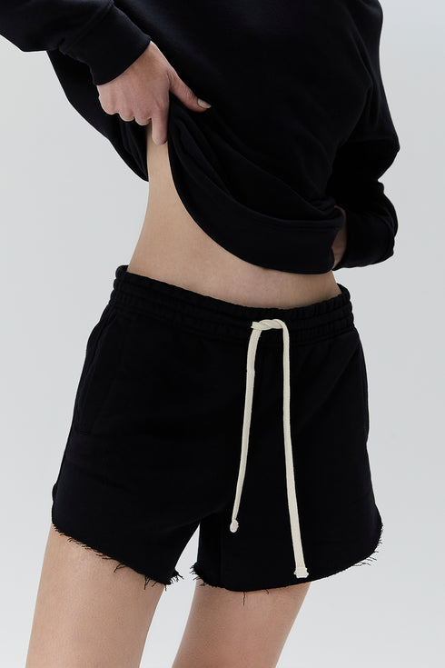 SHORTS BOLSOS PRETO